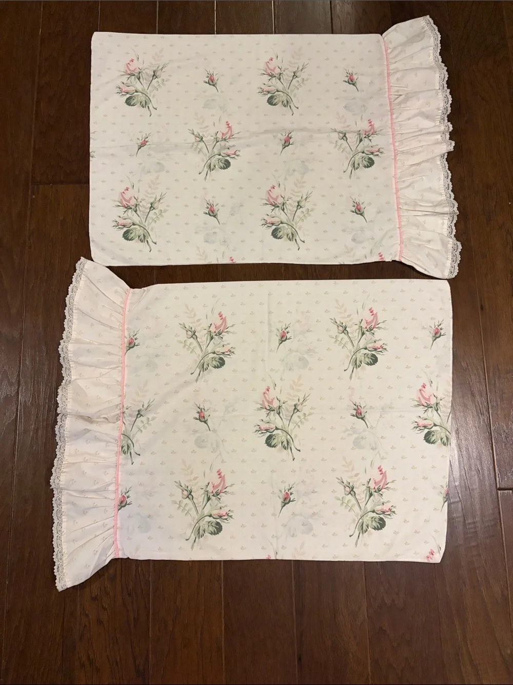 Springmaid Floral Ruffle Pillow Cases in Soft Pink and Cream, Standard Siz